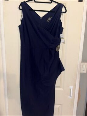 Alex Evenings Elegant Navy Sleeveless Cocktail Dress with Side Embellishment